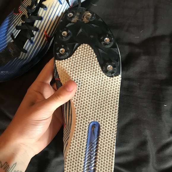 Men’s nike track and field spike shoe - Picture 2 of 3